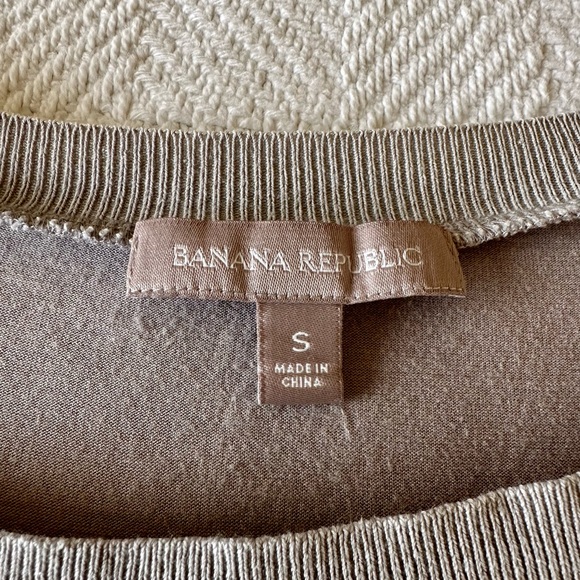 Banana Republic silky, semi-sheer long-sleeve top, grey, size small - Picture 3 of 6